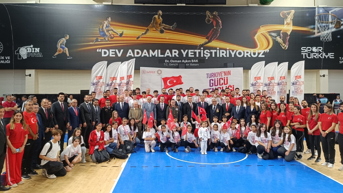 19 MAYIS ATATÜRK'Ü ANMA, GENÇLİK VE SPOR BAYRAMI COŞKUYLA KUTLANDI